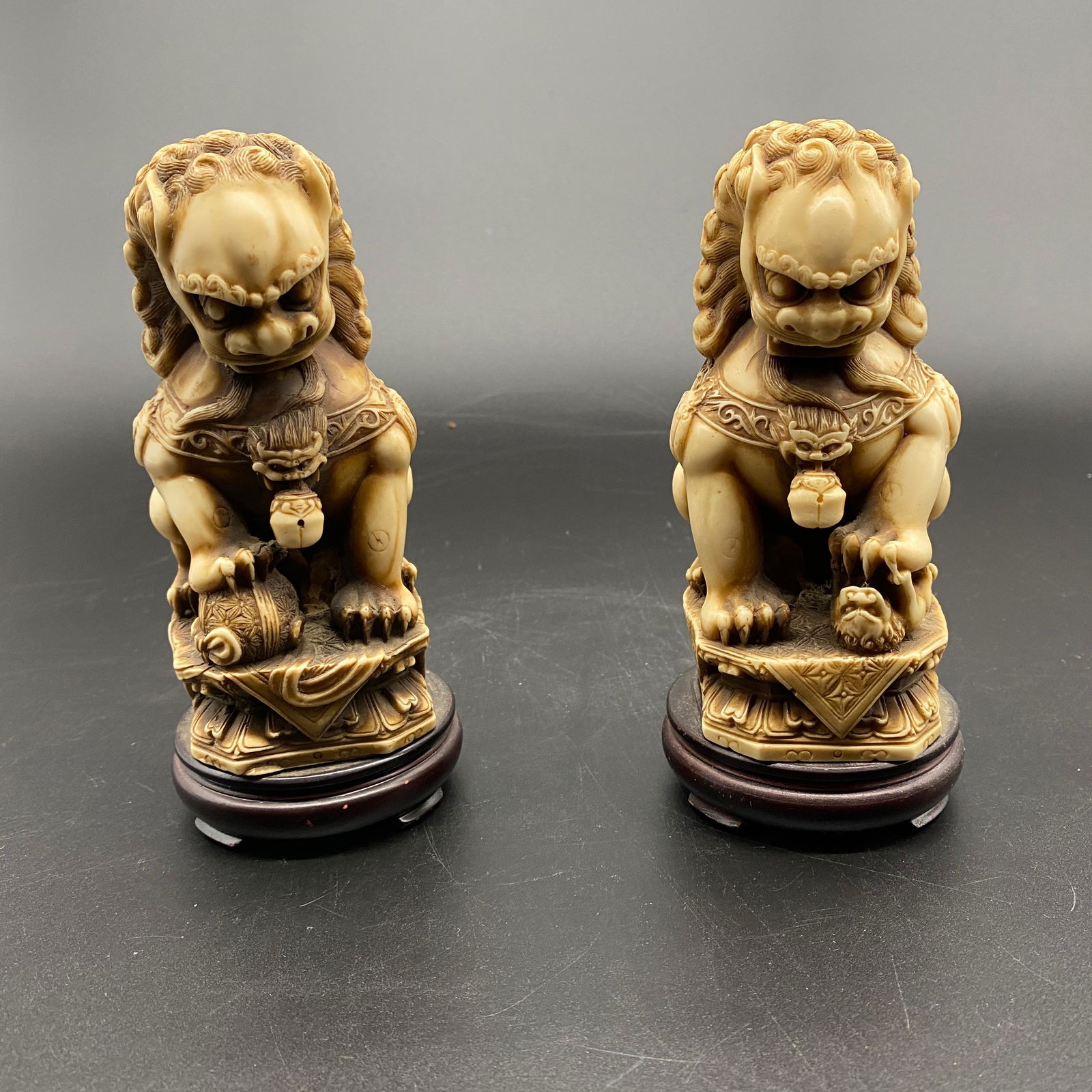 Two Carved Asian Foo Dogs on Stand (1 of 5)