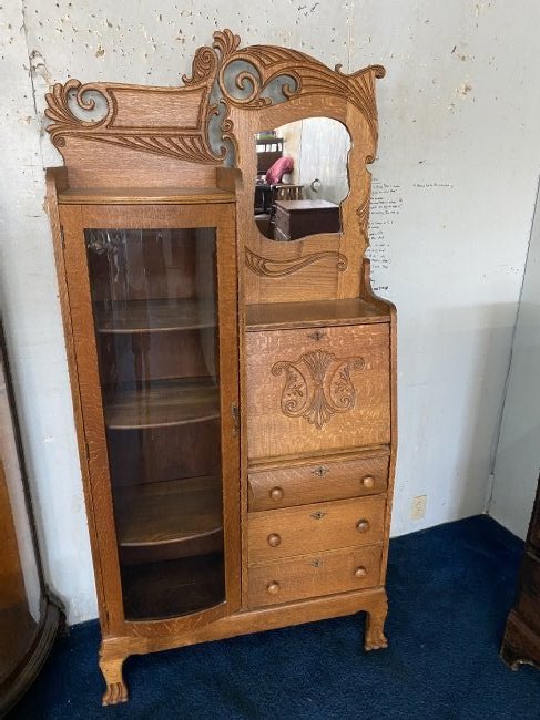 Carved Oak Side By Side (1 of 10)