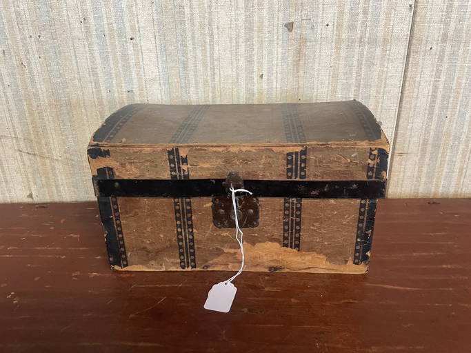 Antique Doll Trunk Sep 26, 2021 Costea's Auction Service in PA