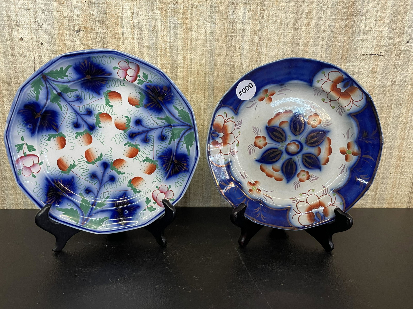 Two Gaudy Ironstone Plates (1 of 2)