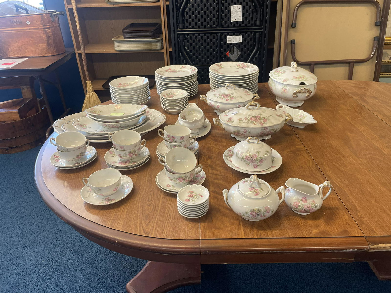 Approximately 90 Pieces Of Vintage Limoges China (1 of 8)