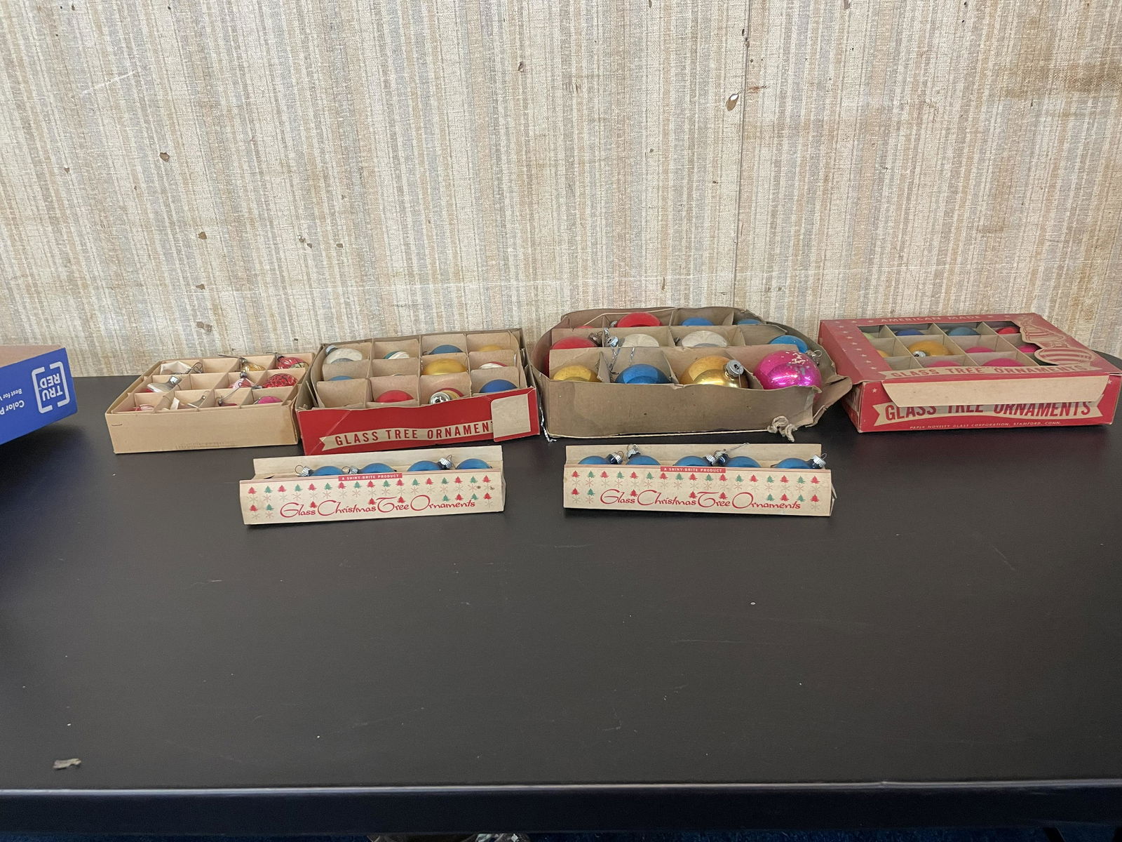 Grouping of Glass Christmas Ornaments (1 of 3)