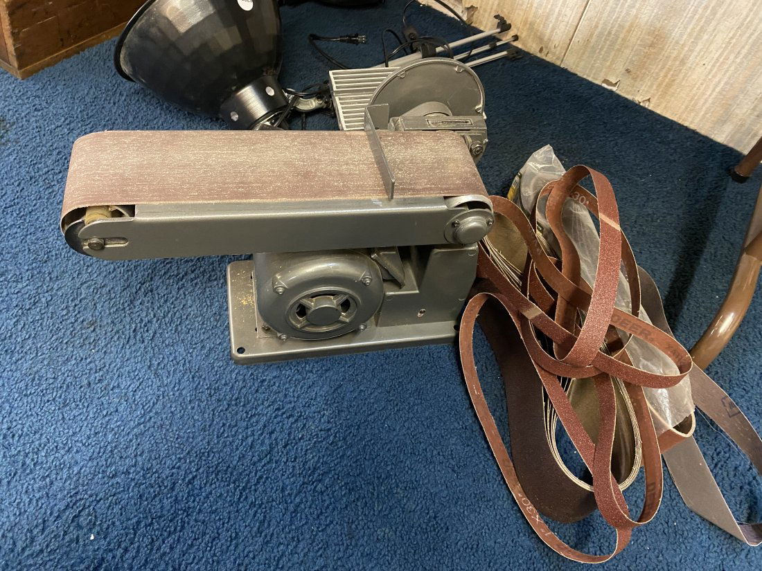 Electric Belt Sander (1 of 3)