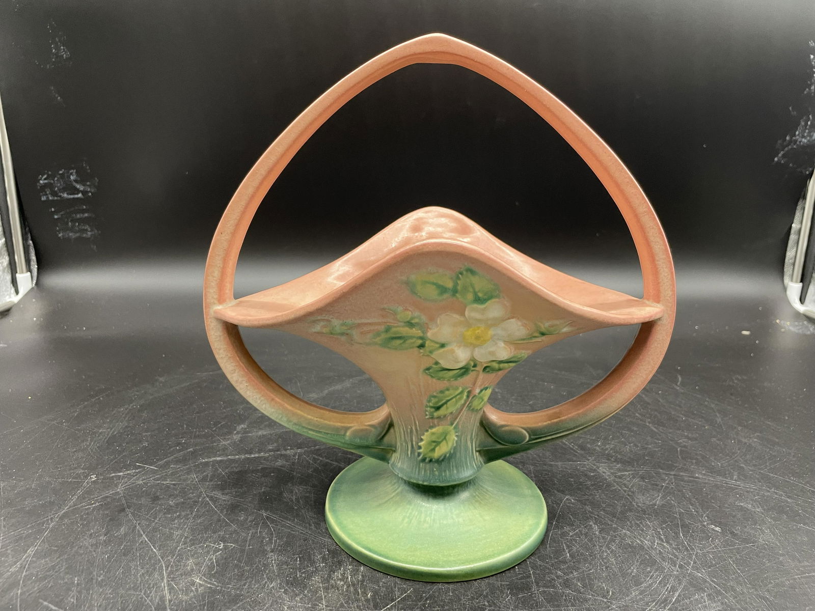 Roseville Basket (1 of 3)