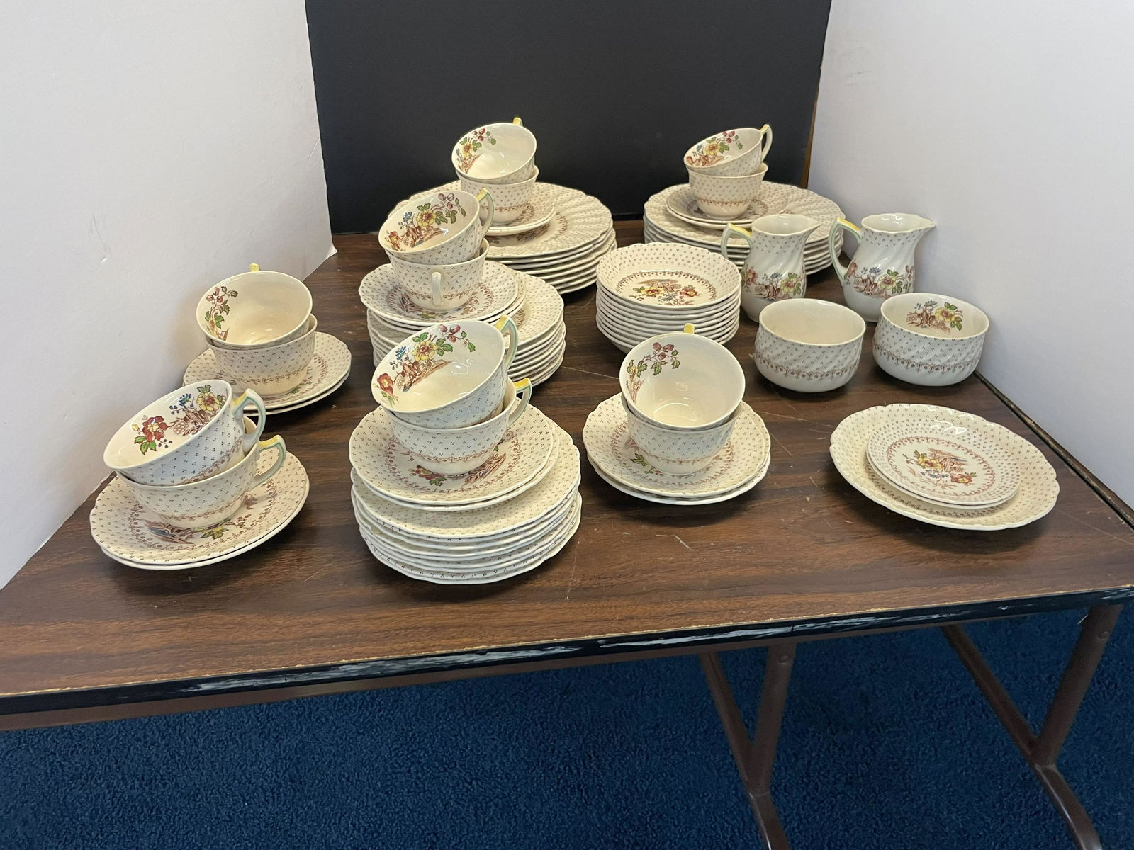 Sixty Five Pieces Royal Doulton Grantham Dinnerware (1 of 4)