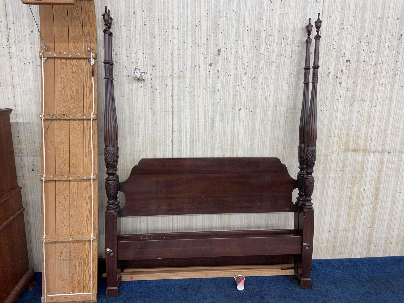 Ethan Allen Mahogany Poster Bed: 88"x66", queen size. Comes with everything.