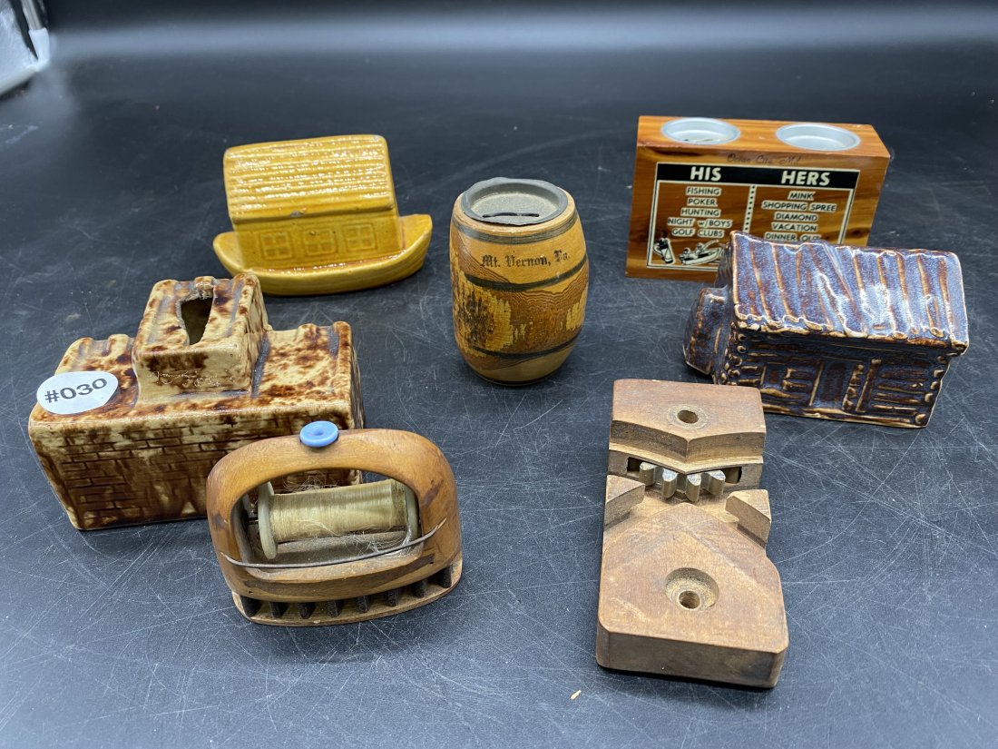 Grouping of Banks: pottery, wooden. Largest 5"W.