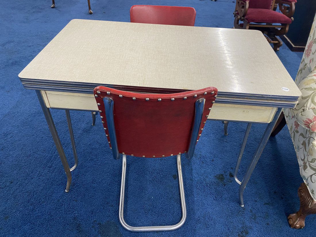 Vintage Enamel Table & Two Chairs (1 of 4)