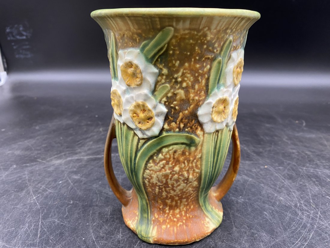 Roseville Jonquil Vase (1 of 6)
