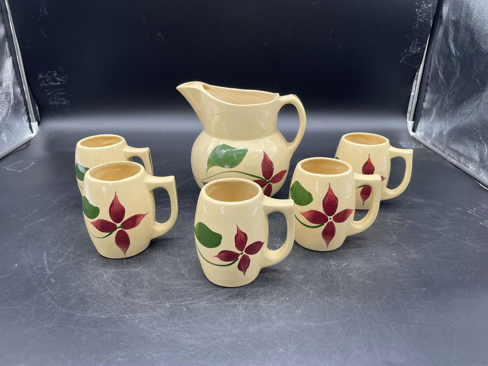 Six Pieces Wattware Water Set (1 of 4)