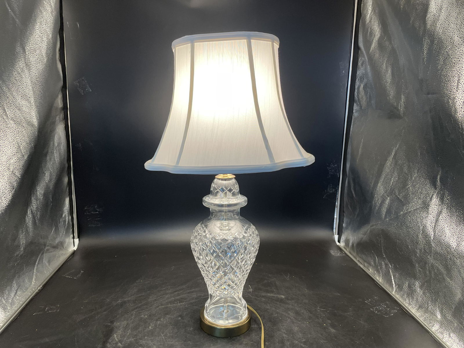 Waterford Lamp (1 of 2)