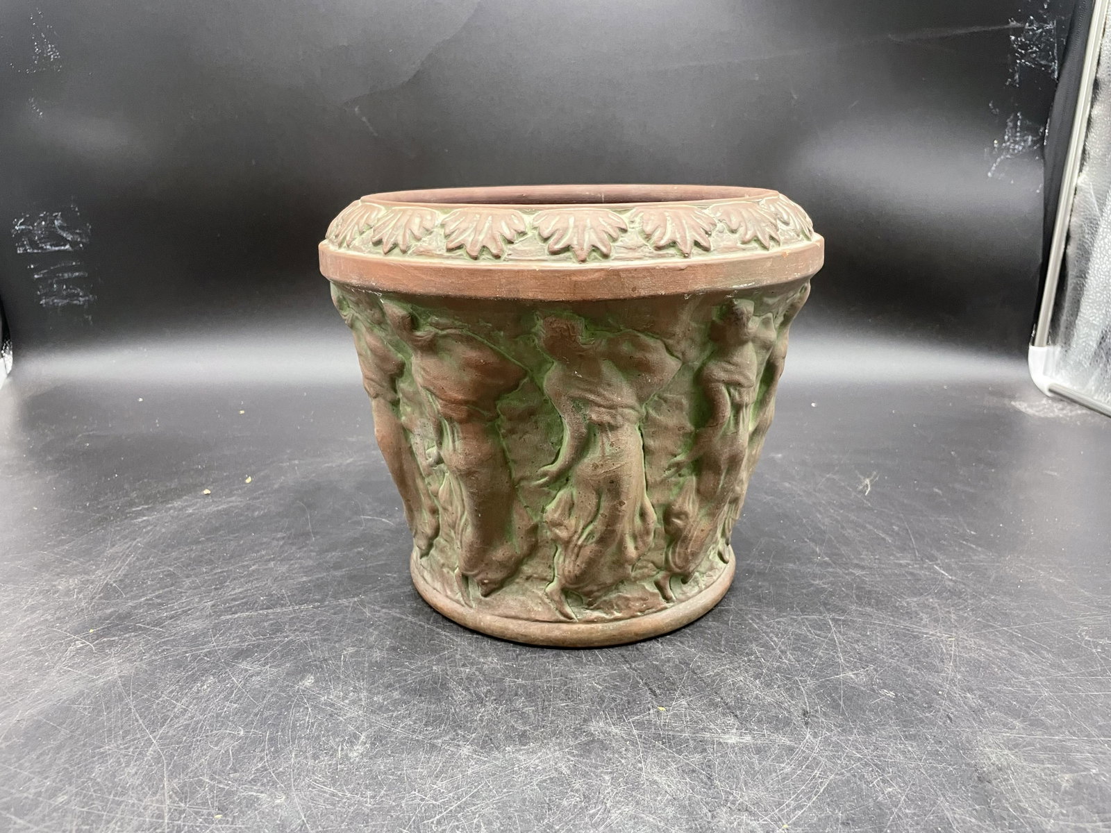 Peters and Reed Art Pottery Jardineer: 9"x10".