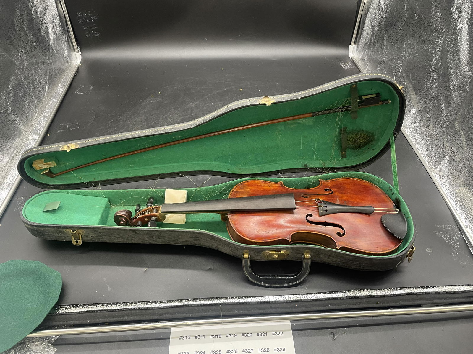 Antique Violin In Case (1 of 5)