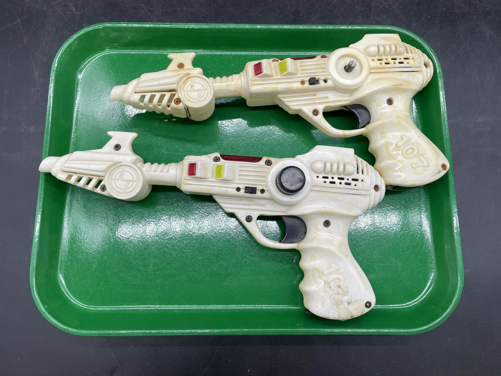 Pair Of Vintage Space Ray Toy Guns (1 of 3)