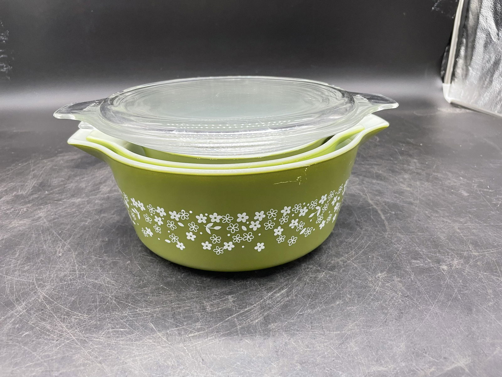 Three Pyrex Lidded Dishes (1 of 3)