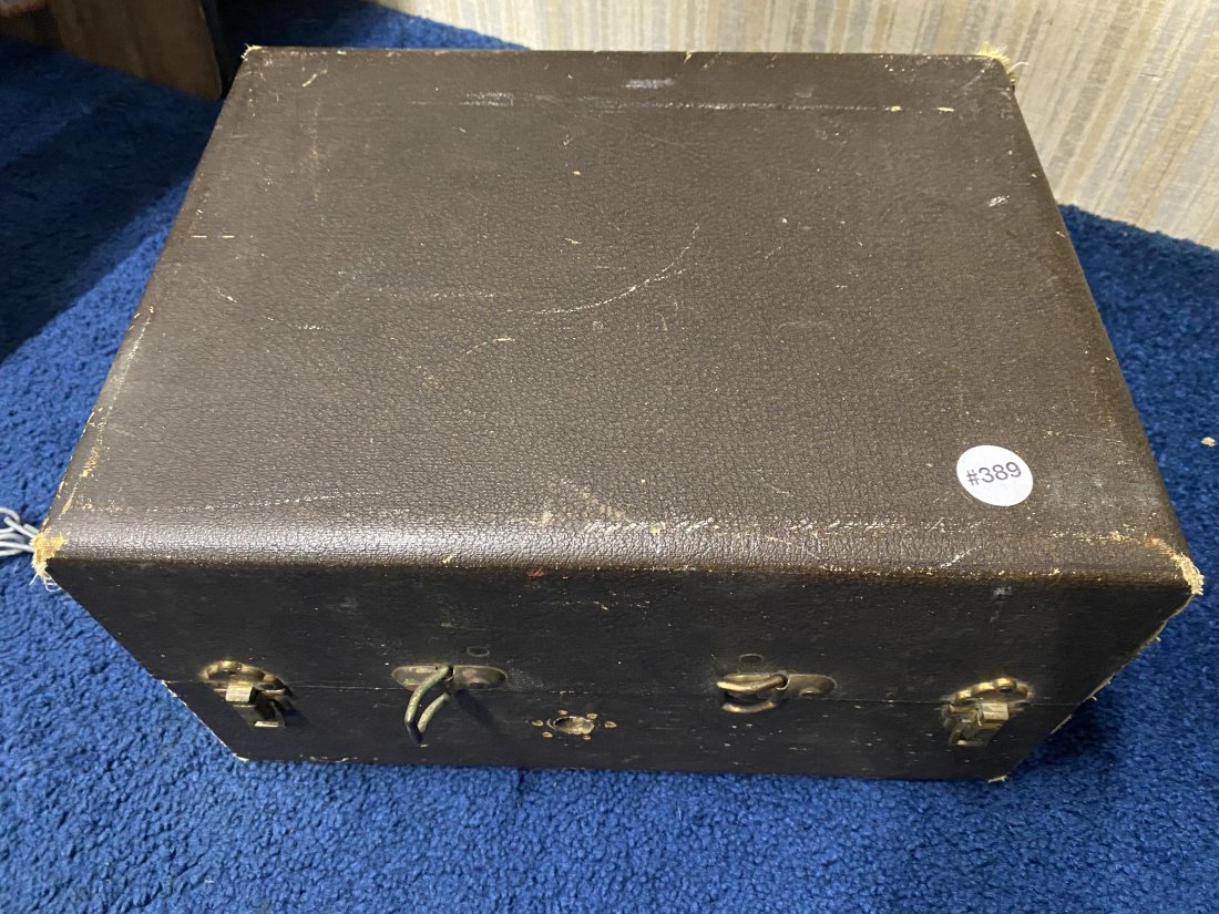 Sonora Phonograph (1 of 5)