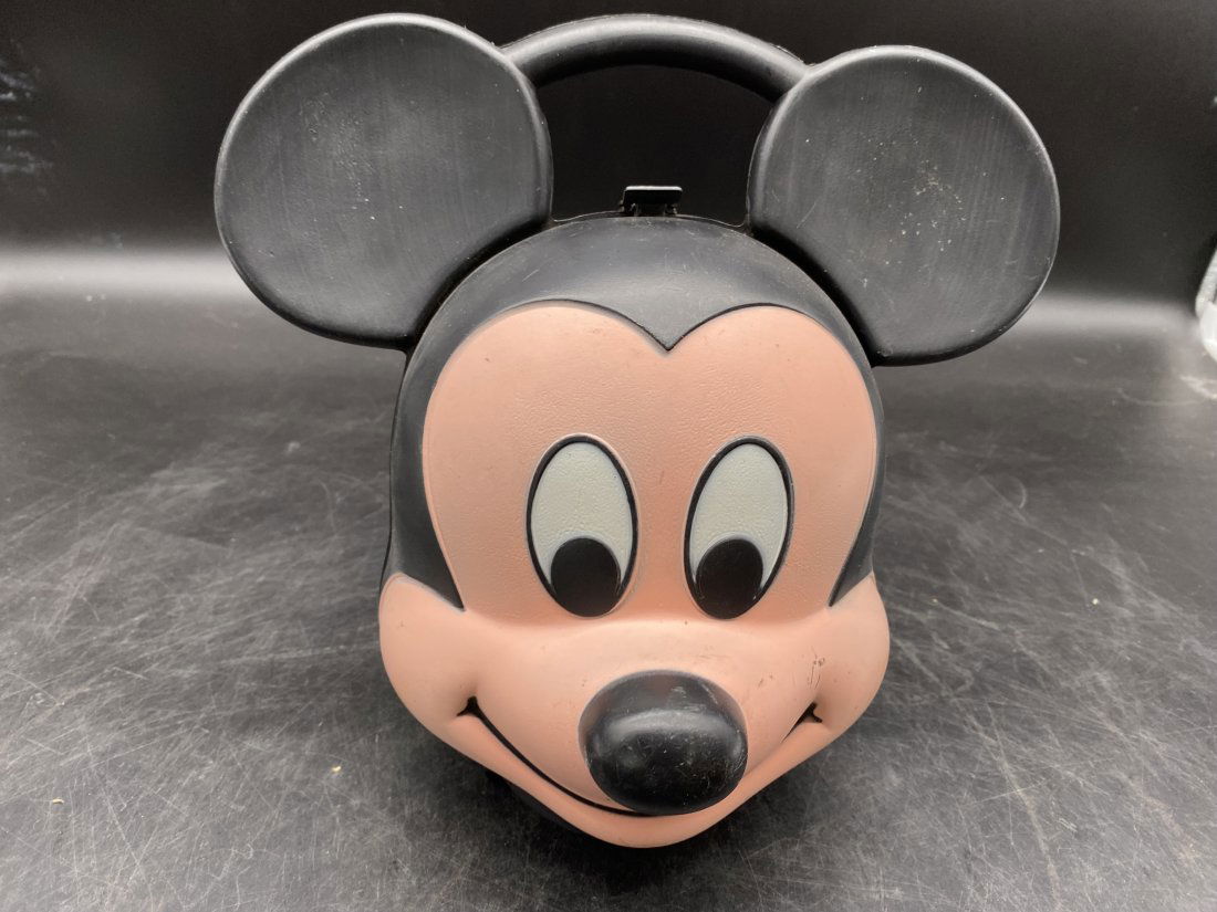 Vintage Mickey Mouse Lunch Box (1 of 4)