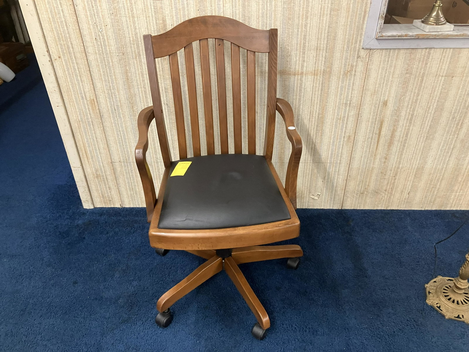 Stickley Office Chair: original label, 41"x23"x20".