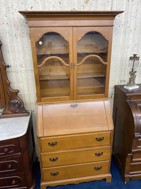Maple Secretary desk: 76"x23"x17", 1 piece, has 2 interior shelves