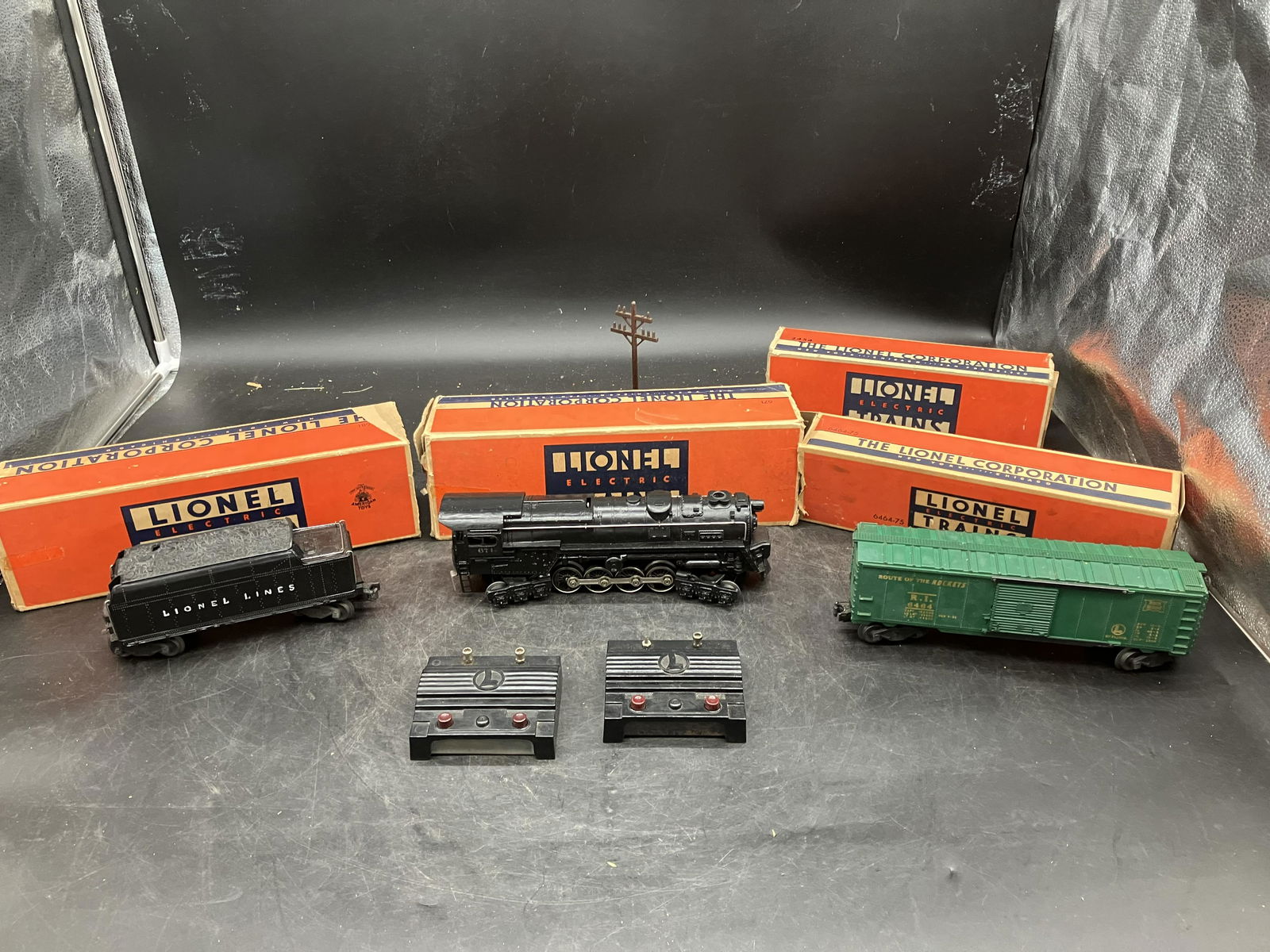Lionel Train Set (1 of 6)