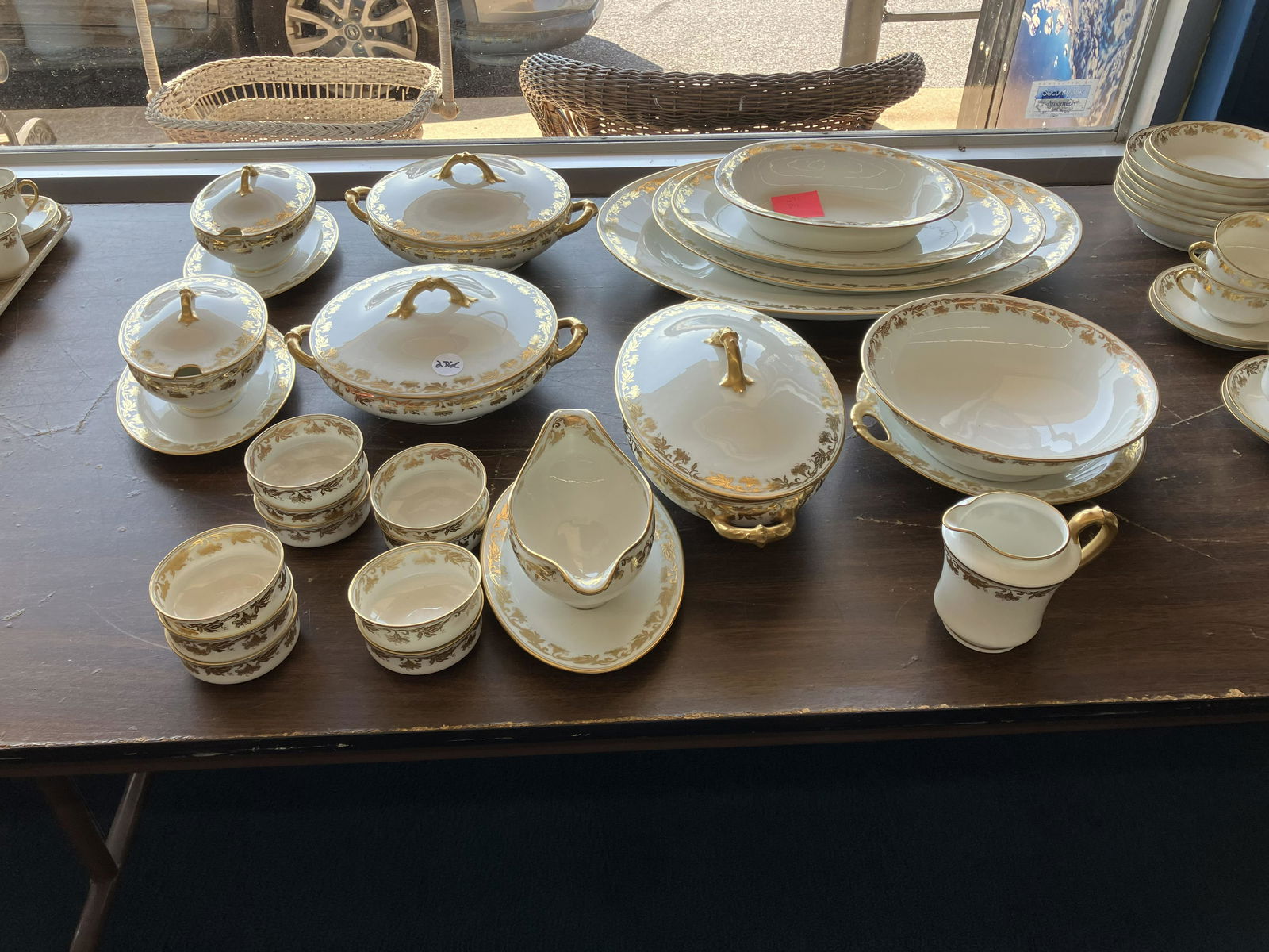 23 Pc Theodore Haviland Limoges Serving Pcs (1 of 5)