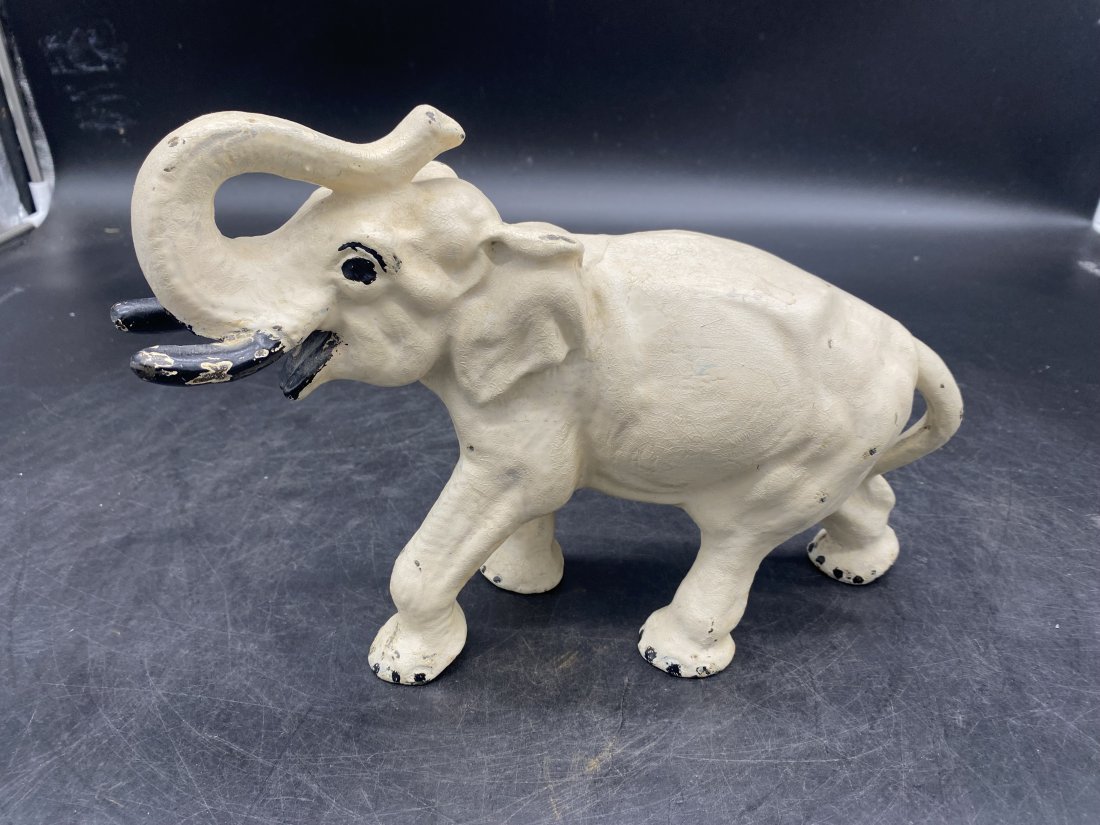 Cast Iron Elephant Door Stop: 8"x11"