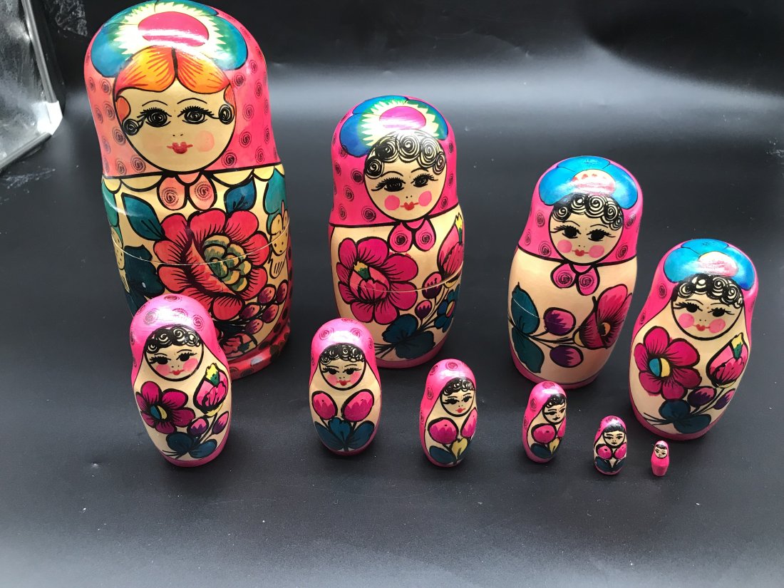 Grouping Of Russian Nesting Dolls (1 of 4)