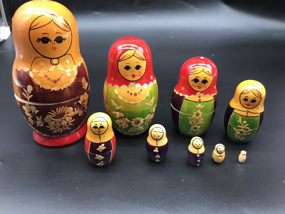 Grouping Of Russian Nesting Dolls (1 of 4)
