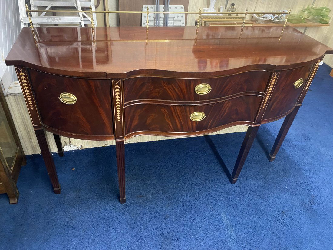 Thomasville Mahogany Server with Bellflower Inlay (1 of 7)