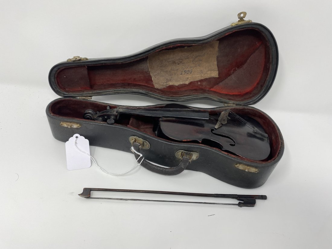 Antique Miniature Violin (1 of 4)