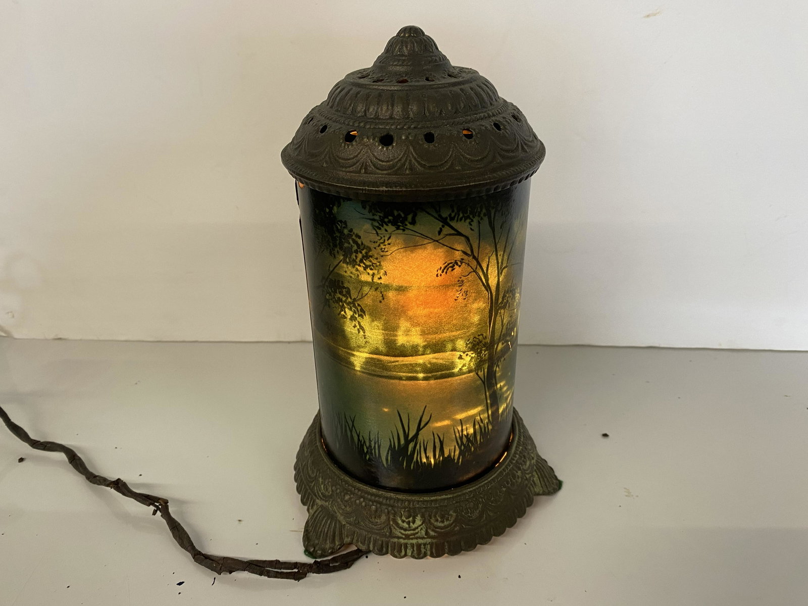 Antique Motion Lamp (1 of 8)