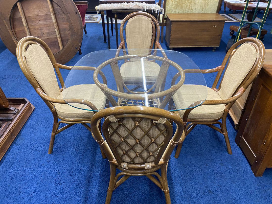 Rattan Table and Chairs (0251) on Dec 11, 2022 Costea's Auction