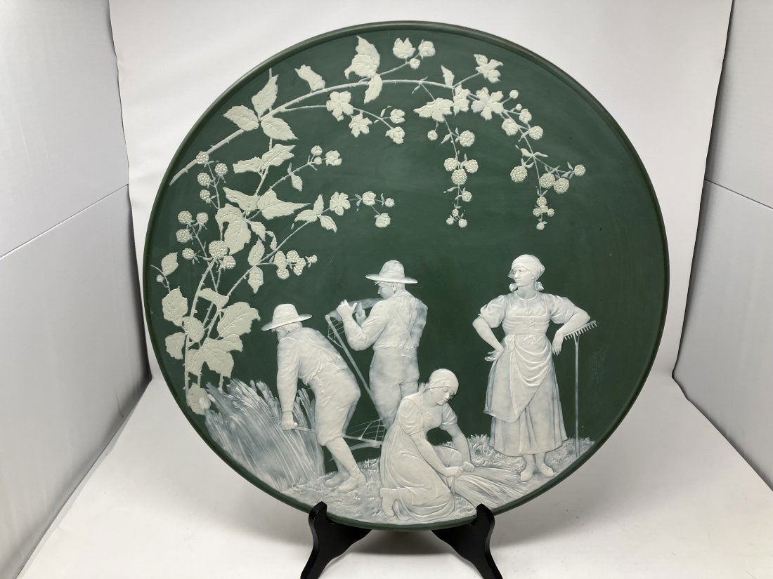 Metlach Charger: marked on back, 17.5"W.