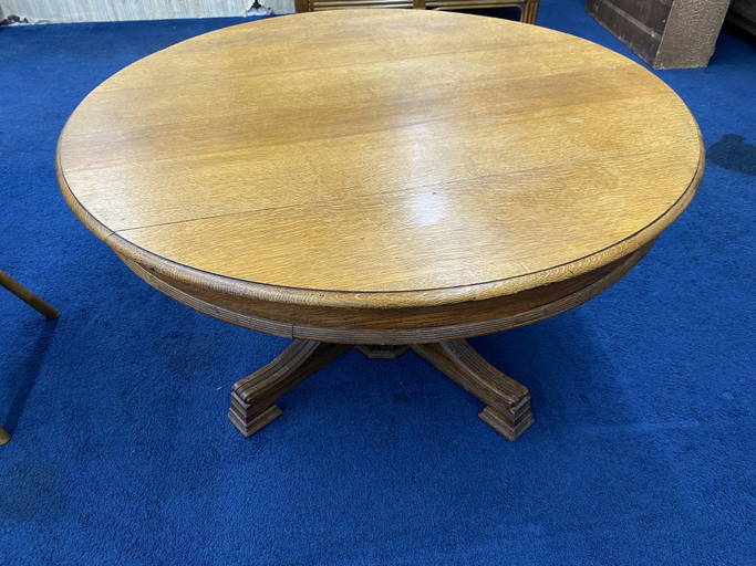 Antique Oak Mission Round/Games Table (0251A) on Dec 11, 2022 Costea