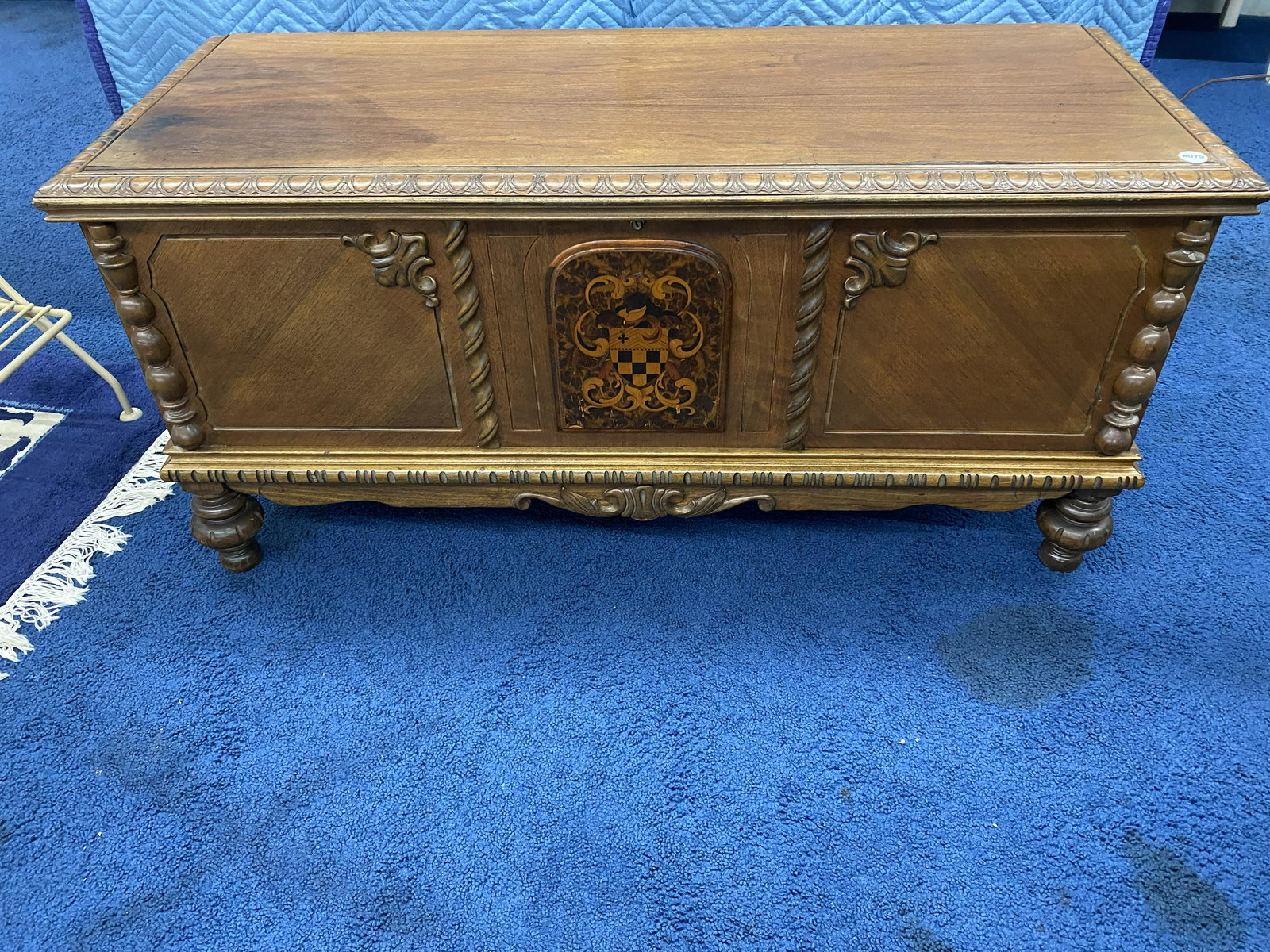 Lane Depression Era Cedar Chest (1 of 6)