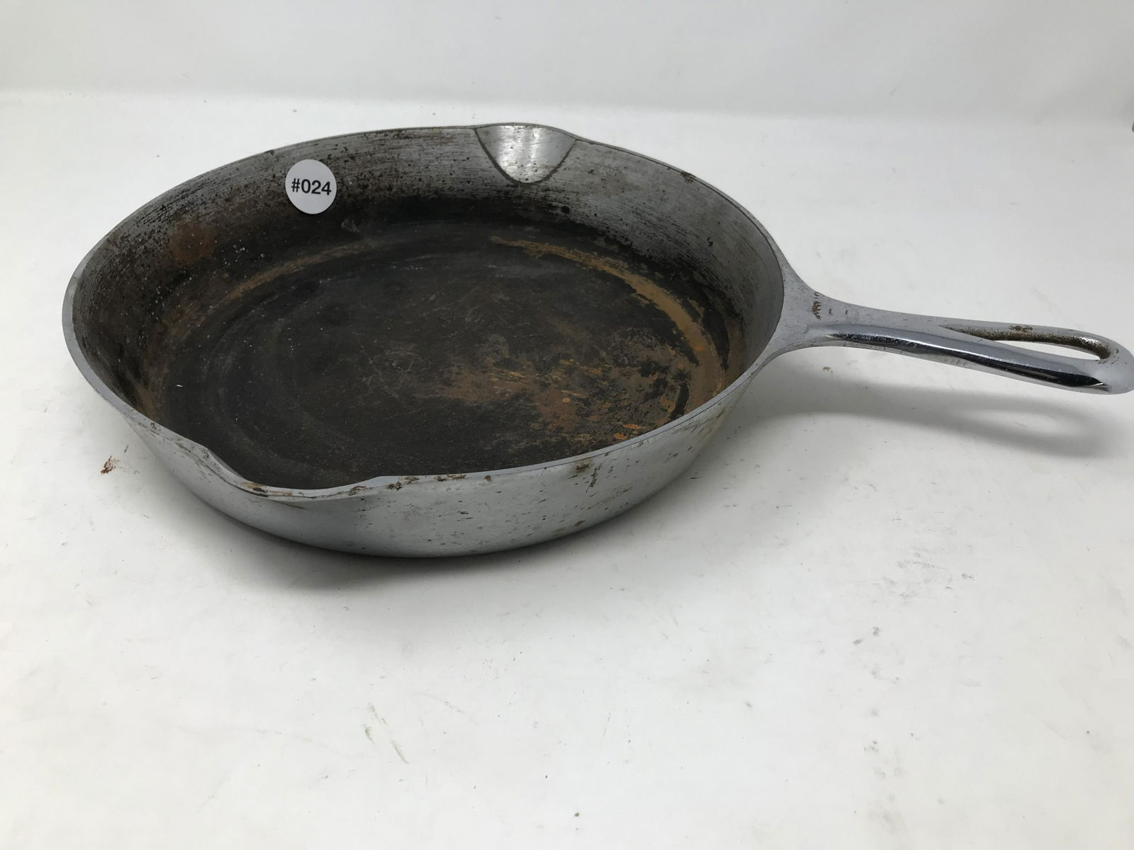 Griswold #8 Chrome Frying Pan (1 of 4)