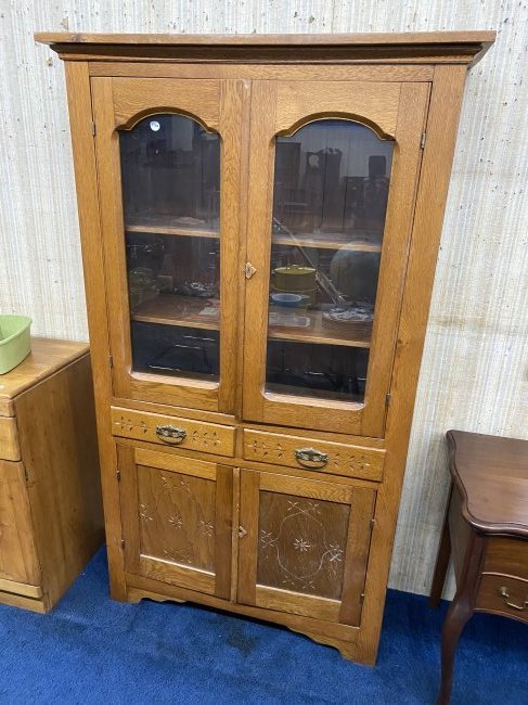 Antique Oak Wall Cupboard (1 of 3)