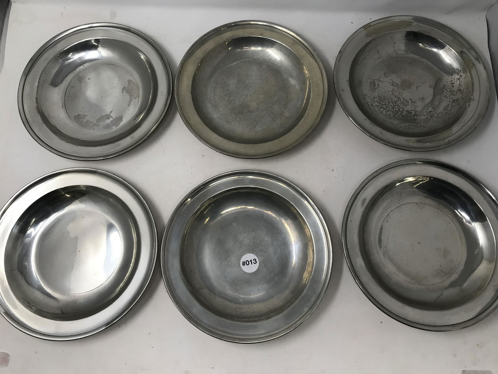 Six English Pewter Bowls (1 of 4)