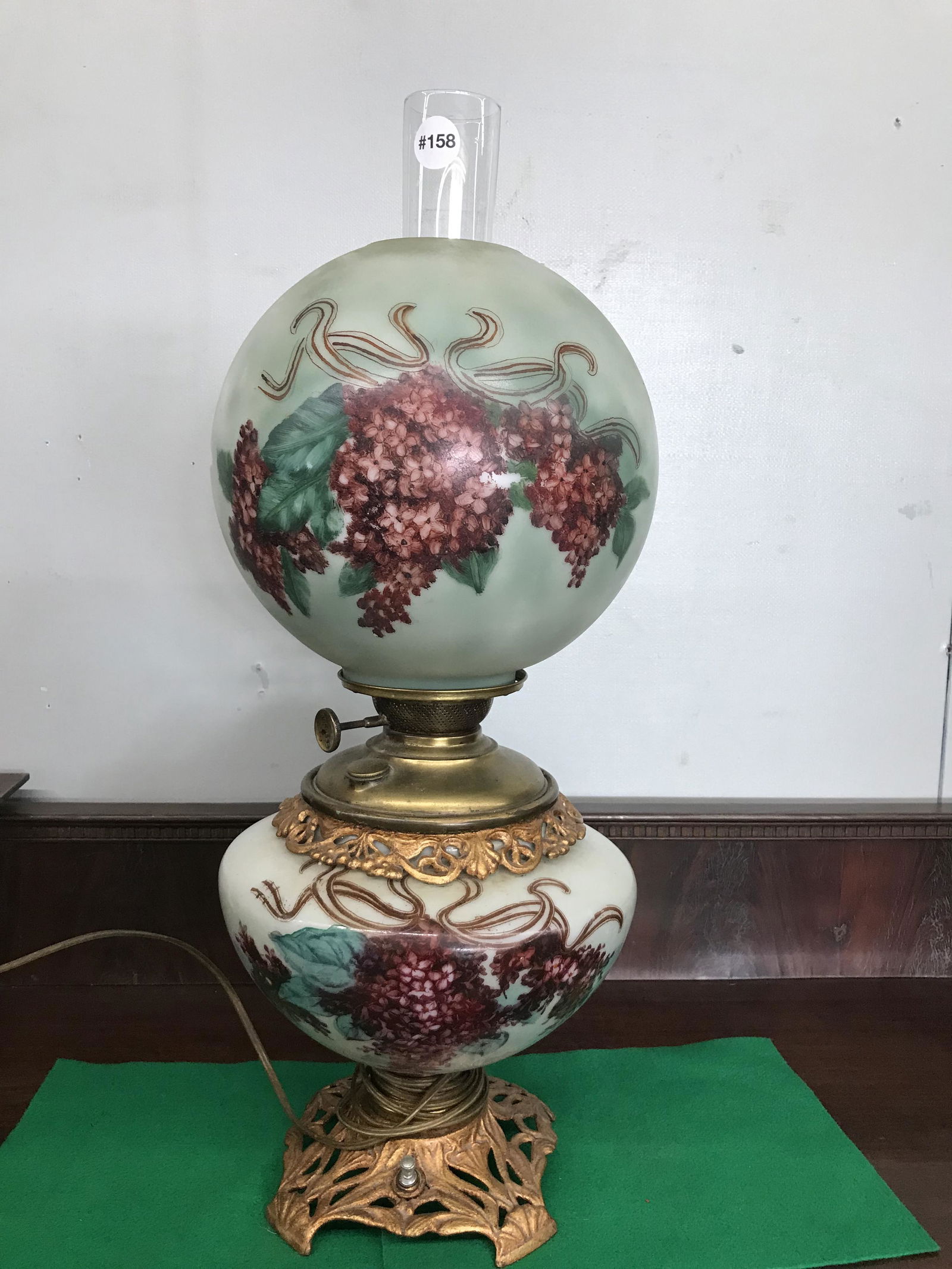 Antique GWTW Lamp (1 of 3)