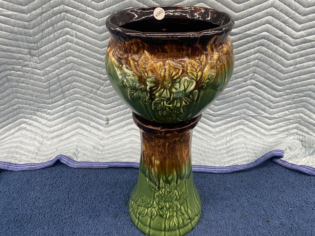 Roseville Jardineer and Pedestal (1 of 5)