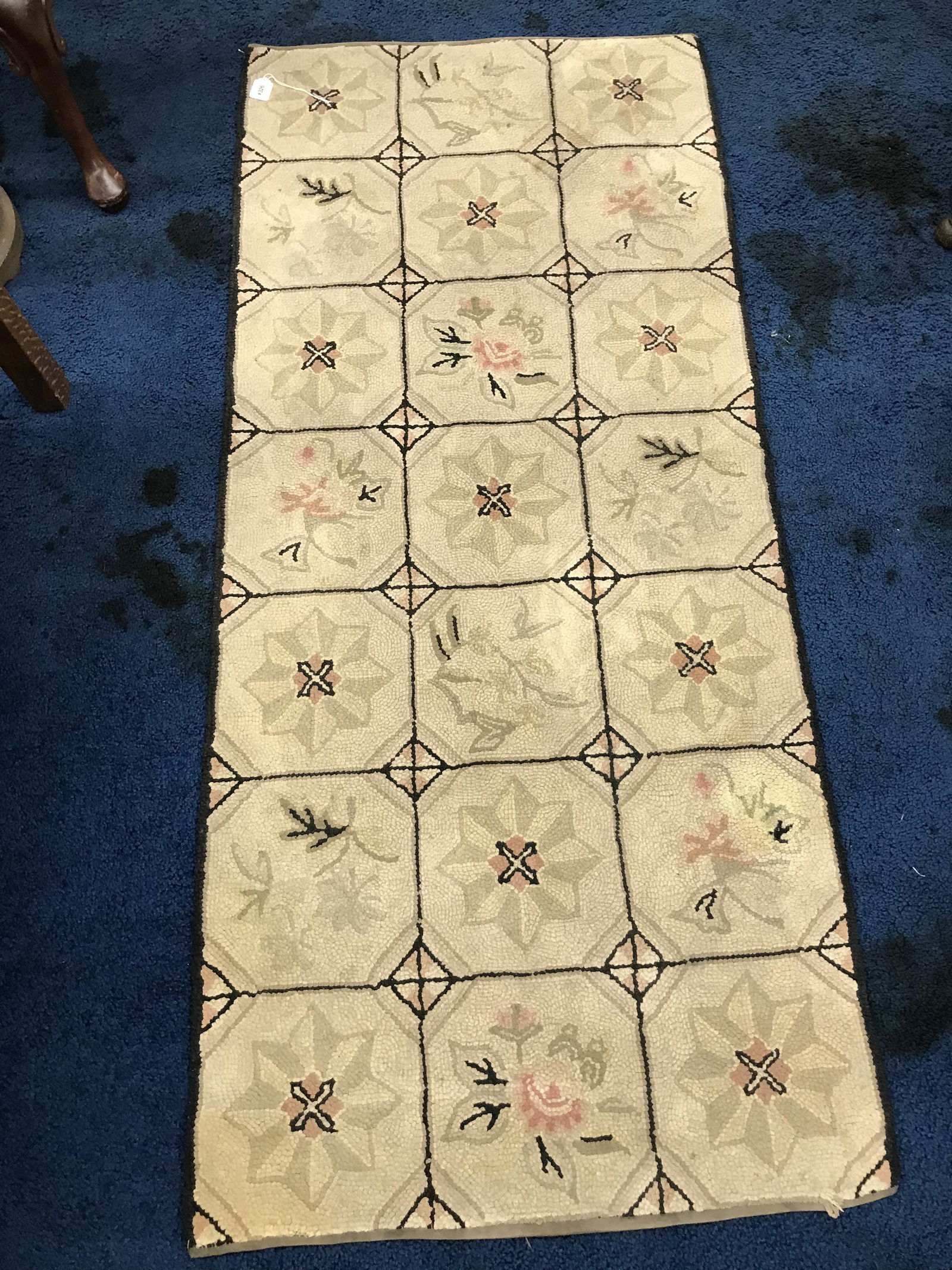 Hooked Rug Runner (1 of 3)