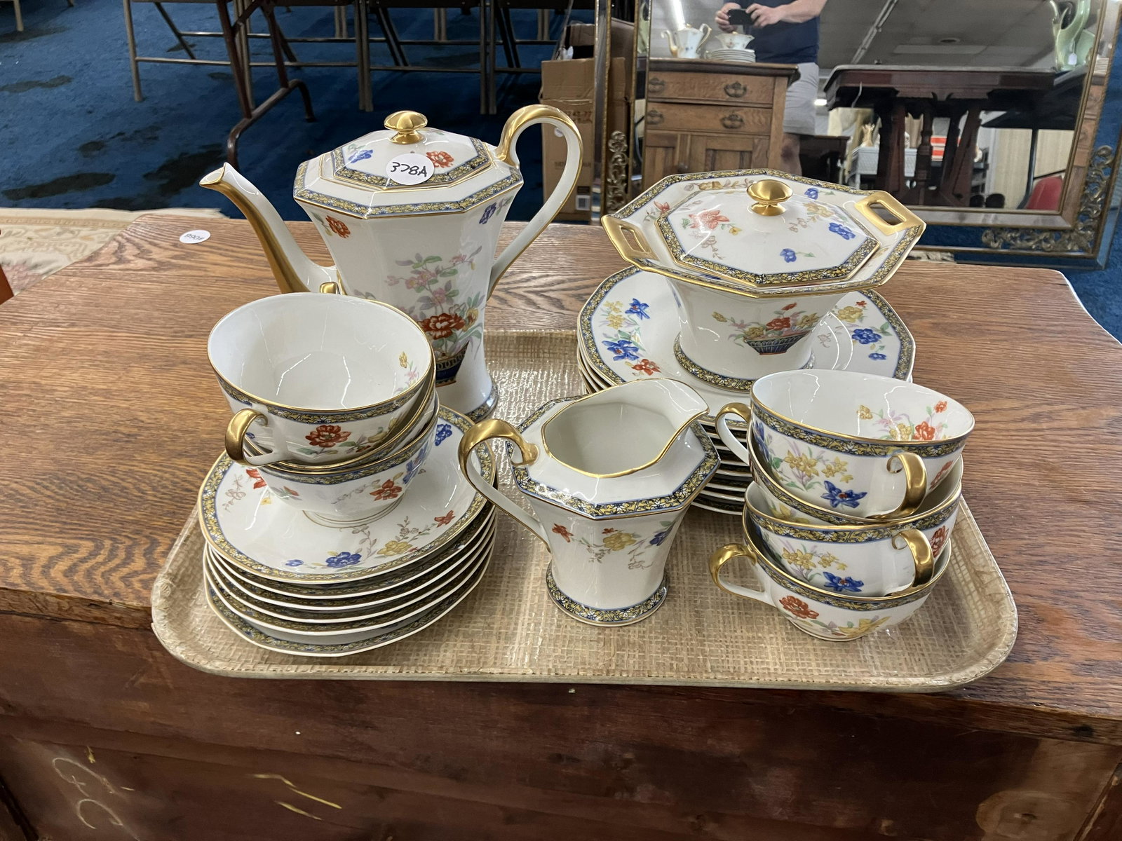Theodore Haviland France Sango: service for 8, missing one saucer.