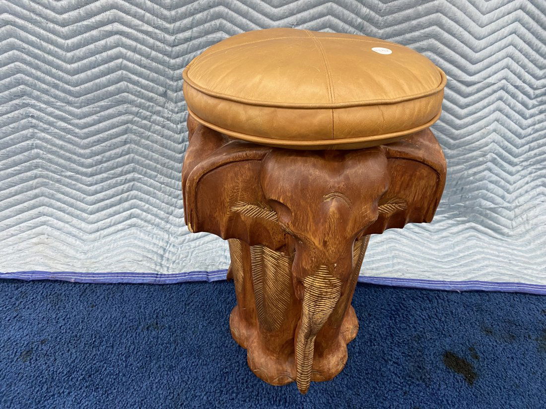 Carved Elephant Stand (1 of 7)