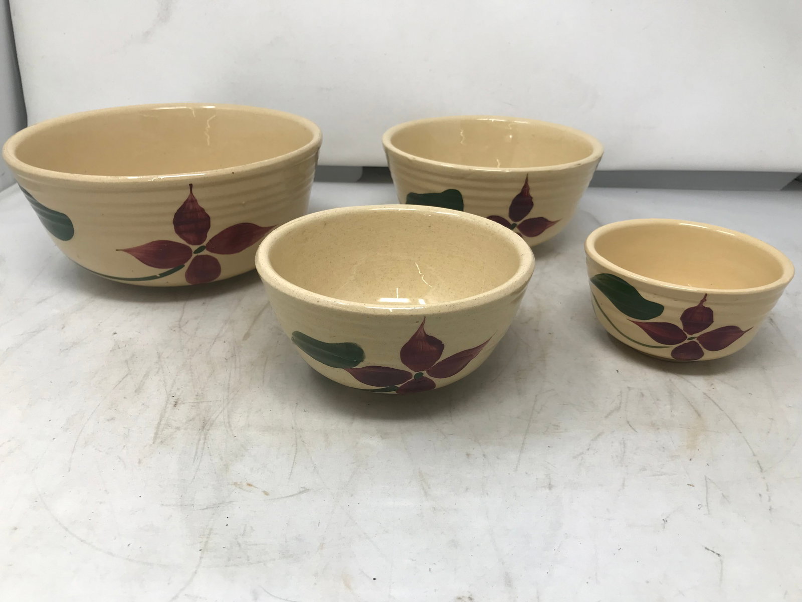 Nest of Four Wattware Bowls (1 of 4)
