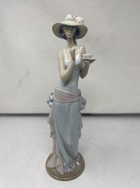 Lladro Tea Time (1 of 8)