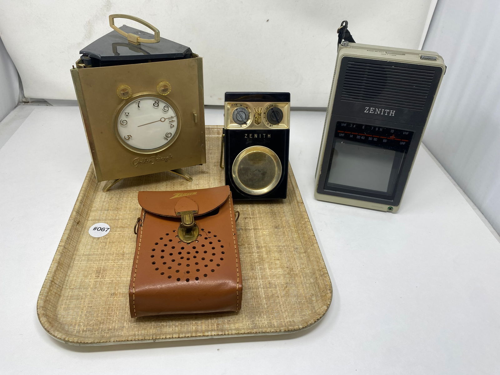 Vintage Zenith Radio Plus (1 of 5)