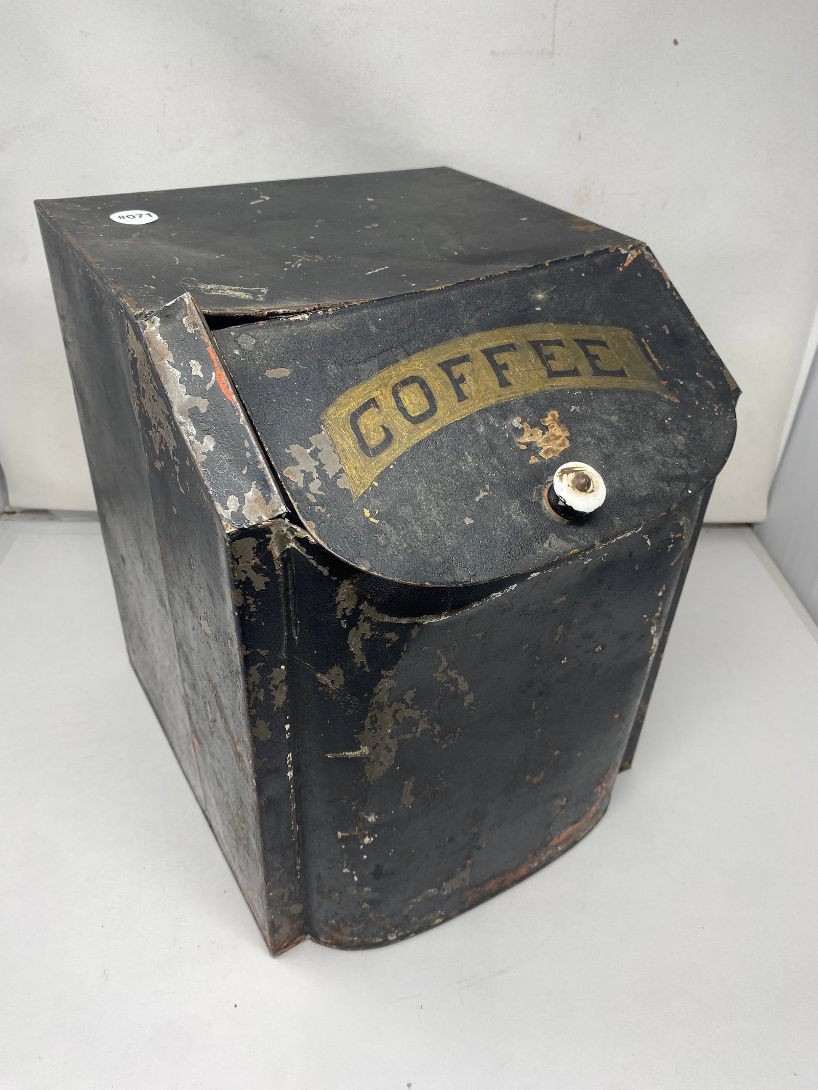 Antique Coffee Tin (1 of 6)