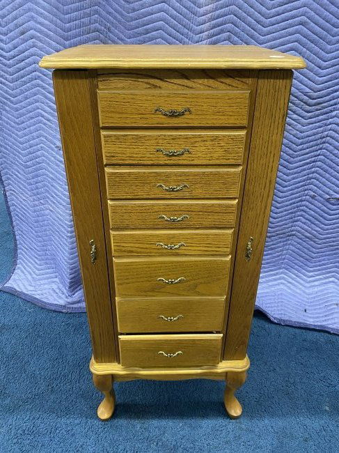 Oak Jewelry Chest (1 of 6)