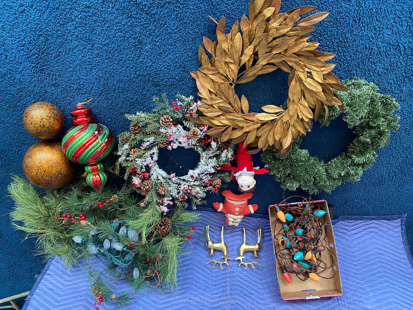 Large Lot Of Christmas Lights Auction