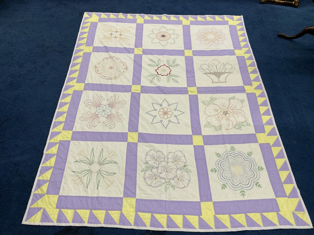 Summer Quilt: Measures 88" x 71".